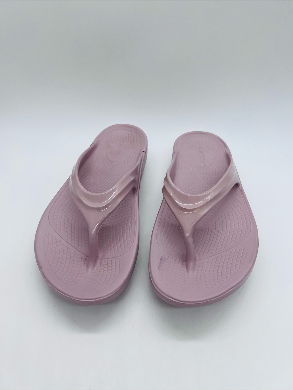 OOFOS Women's Pale Pink Oolala Thong Recovery Sandals Size 9